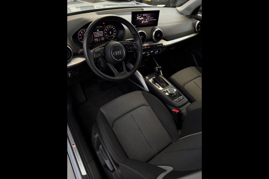 Audi Q2 35 TFSI 2x S-Line Edition CarPlay Camera
