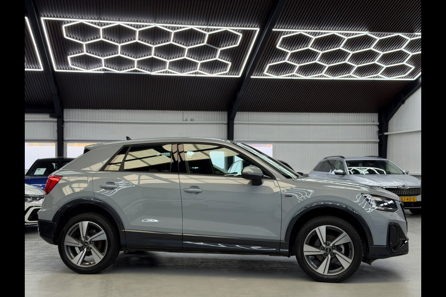 Audi Q2 35 TFSI 2x S-Line Edition CarPlay Camera