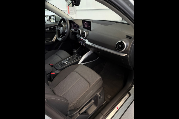Audi Q2 35 TFSI 2x S-Line Edition CarPlay Camera