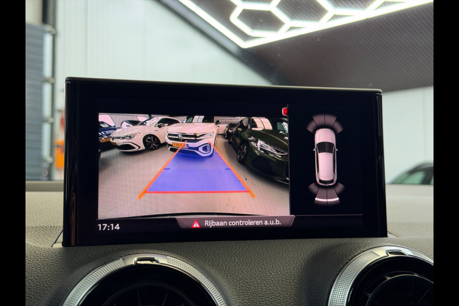 Audi Q2 35 TFSI 2x S-Line Edition CarPlay Camera