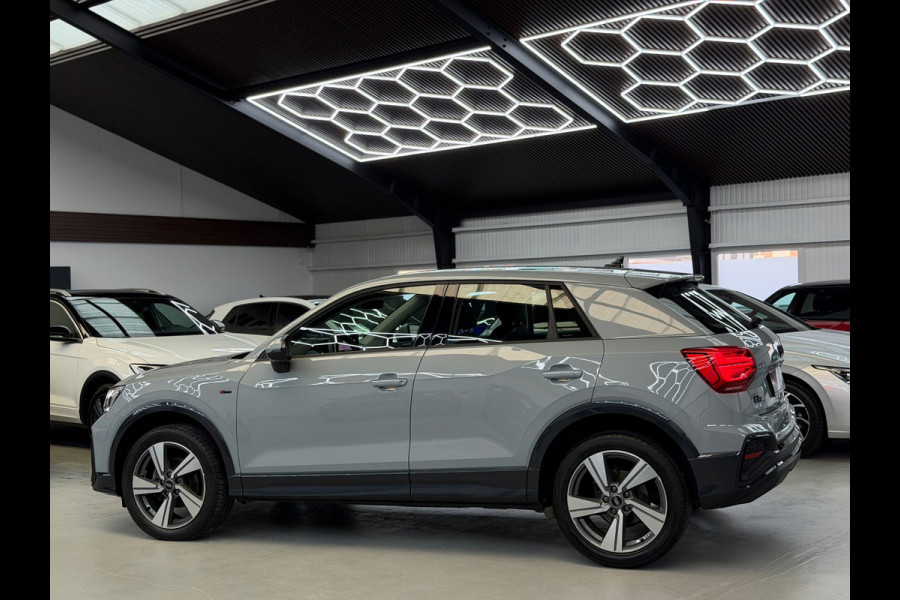 Audi Q2 35 TFSI 2x S-Line Edition CarPlay Camera