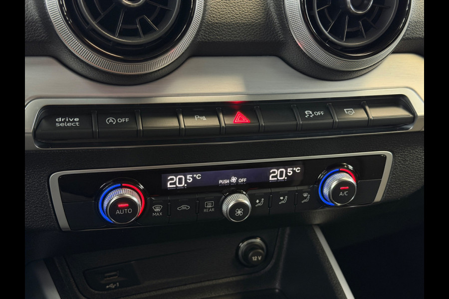 Audi Q2 35 TFSI 2x S-Line Edition CarPlay Camera