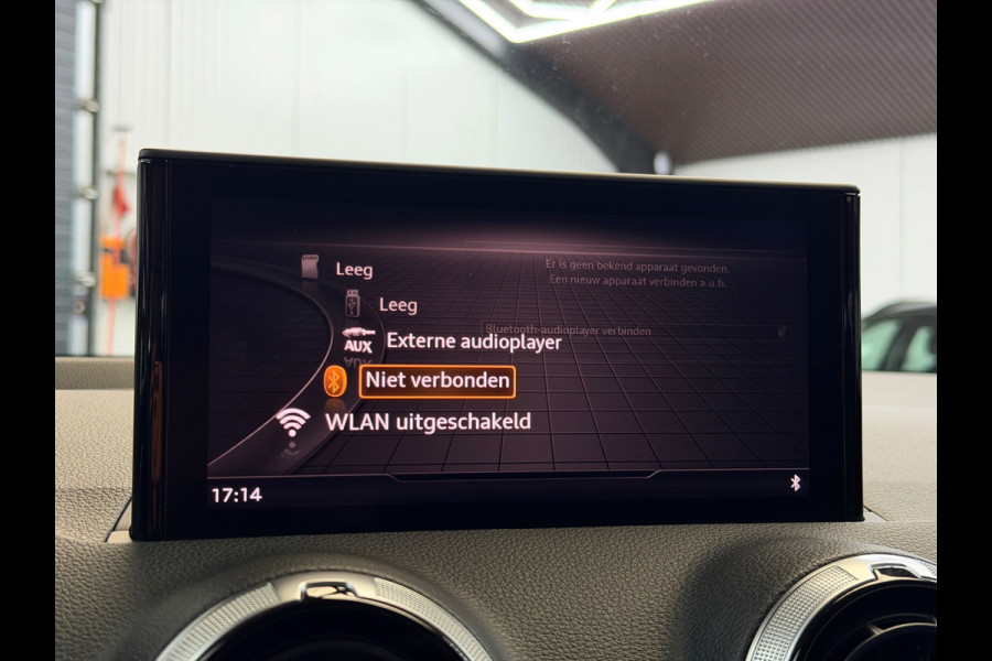 Audi Q2 35 TFSI 2x S-Line Edition CarPlay Camera