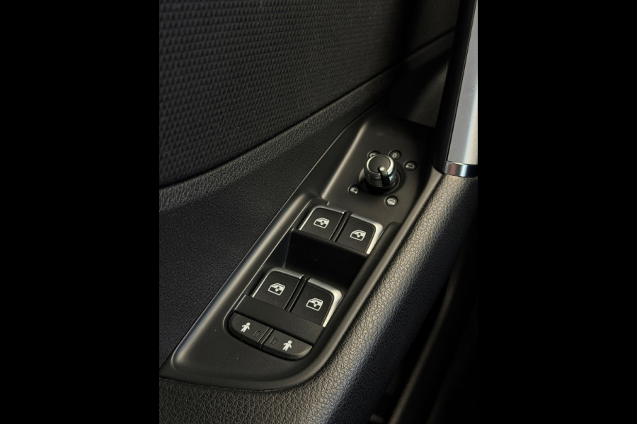 Audi Q2 35 TFSI 2x S-Line Edition CarPlay Camera