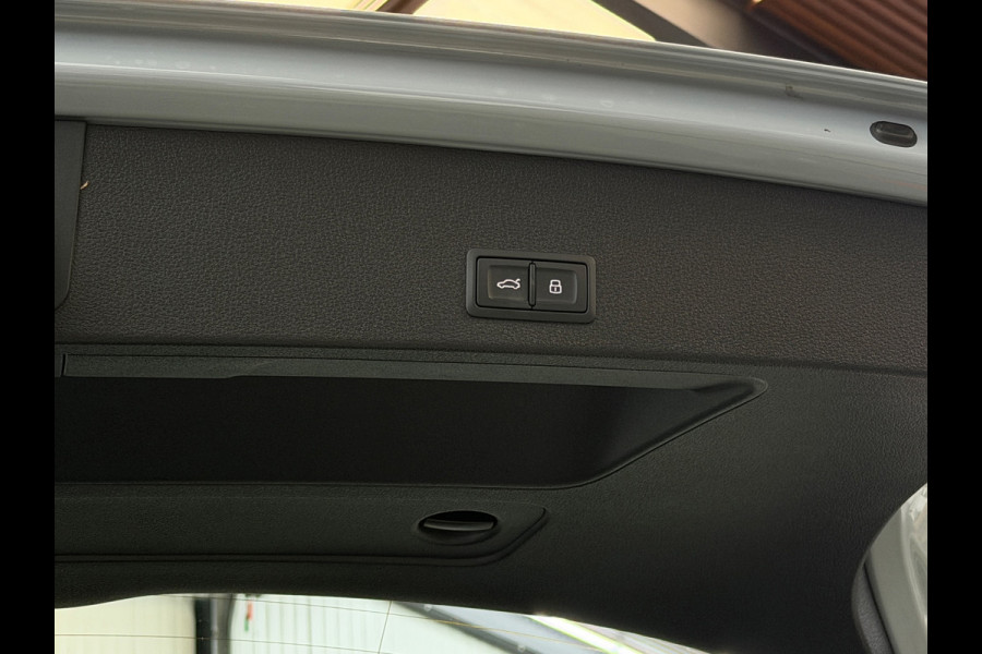 Audi Q2 35 TFSI 2x S-Line Edition CarPlay Camera