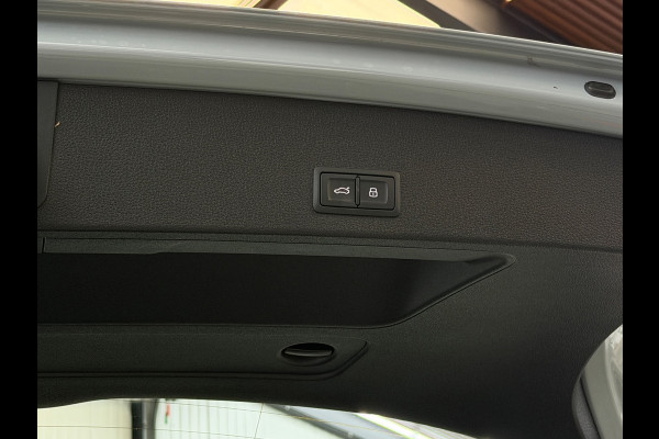 Audi Q2 35 TFSI 2x S-Line Edition CarPlay Camera