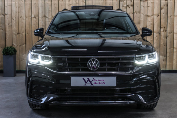 Volkswagen Tiguan 1.4 TSI eHybrid R-Line *Pano*Camera*Trekhaak*Black Style*