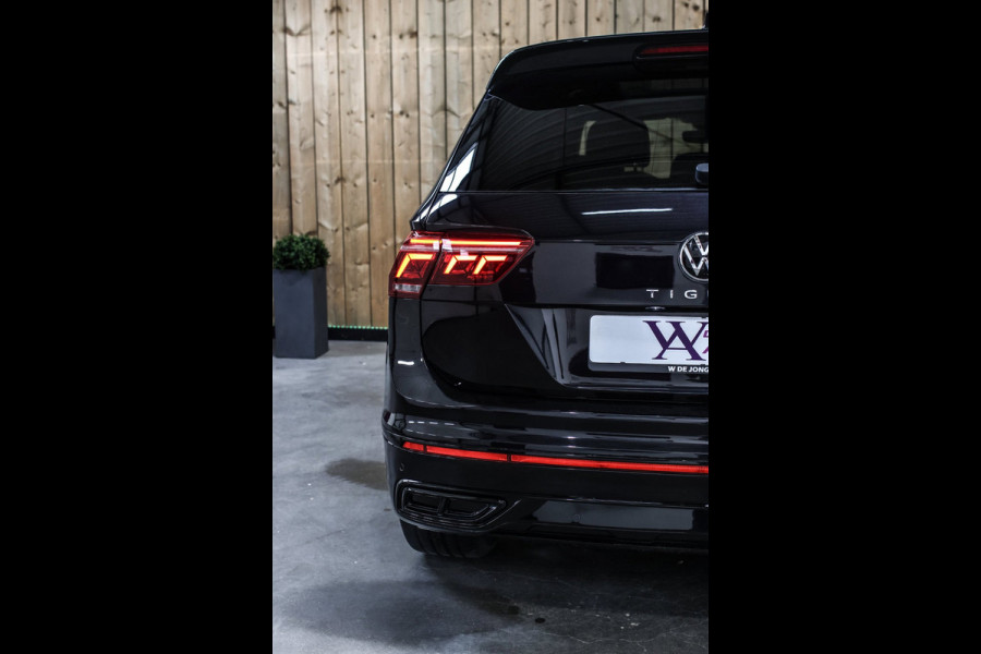 Volkswagen Tiguan 1.4 TSI eHybrid R-Line *Pano*Camera*Trekhaak*Black Style*