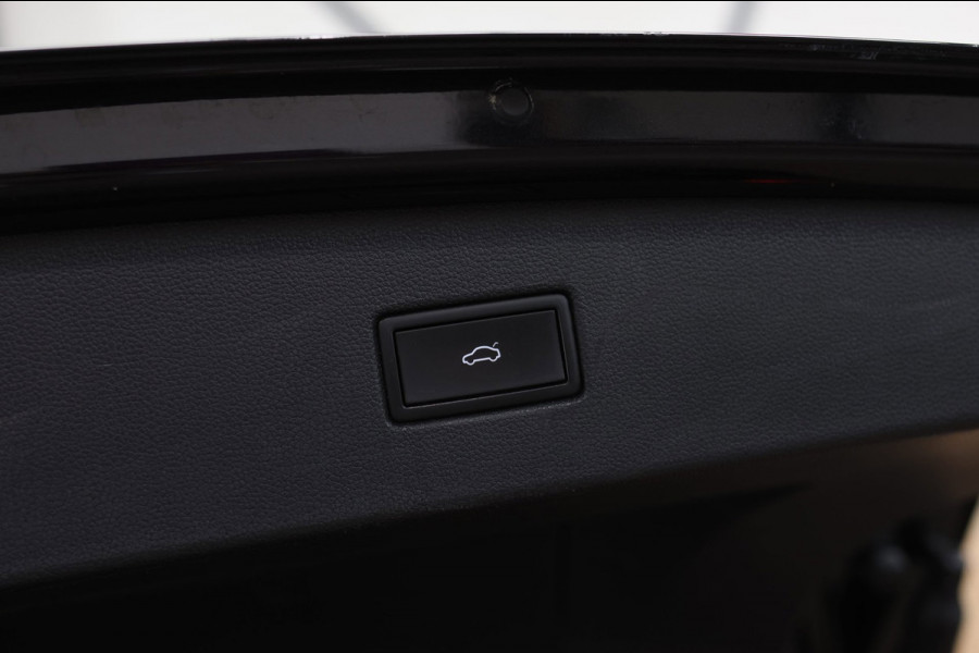 Volkswagen Tiguan 1.4 TSI eHybrid R-Line *Pano*Camera*Trekhaak*Black Style*