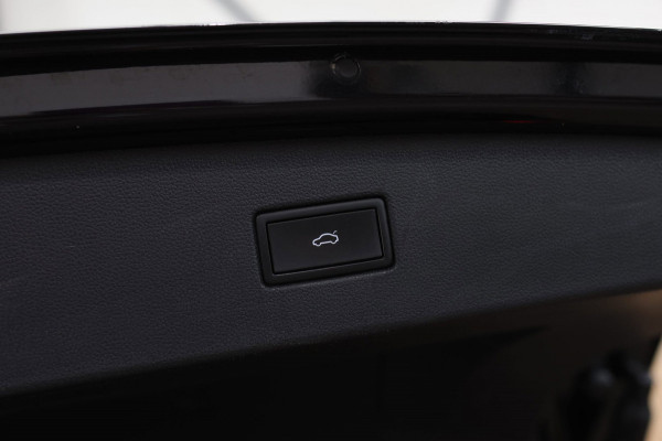 Volkswagen Tiguan 1.4 TSI eHybrid R-Line *Pano*Camera*Trekhaak*Black Style*