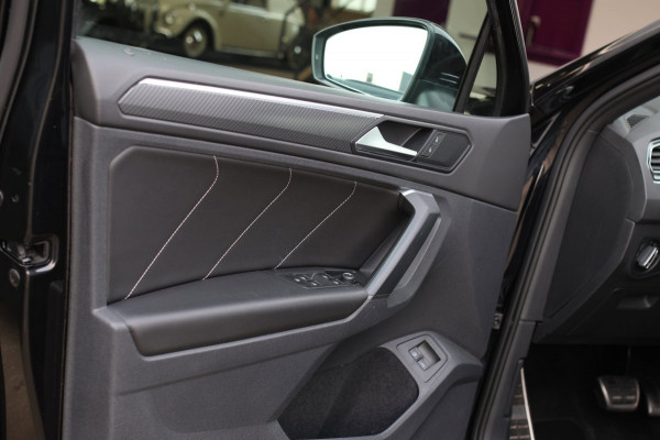 Volkswagen Tiguan 1.4 TSI eHybrid R-Line *Pano*Camera*Trekhaak*Black Style*