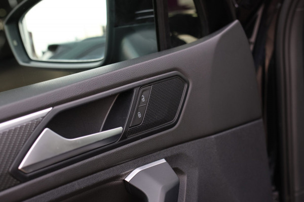 Volkswagen Tiguan 1.4 TSI eHybrid R-Line *Pano*Camera*Trekhaak*Black Style*