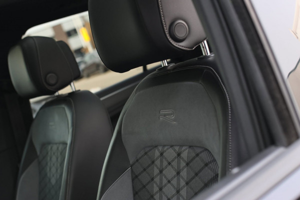 Volkswagen Tiguan 1.4 TSI eHybrid R-Line *Pano*Camera*Trekhaak*Black Style*