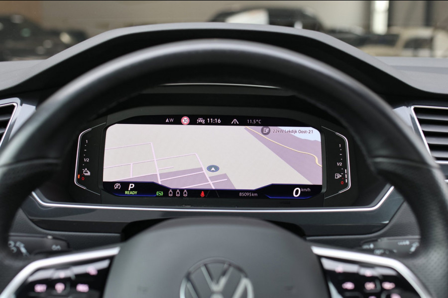 Volkswagen Tiguan 1.4 TSI eHybrid R-Line *Pano*Camera*Trekhaak*Black Style*