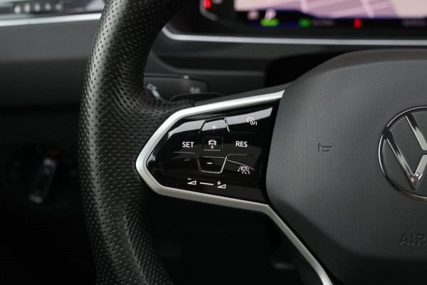 Volkswagen Tiguan 1.4 TSI eHybrid R-Line *Pano*Camera*Trekhaak*Black Style*