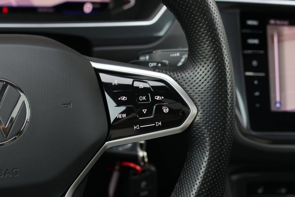 Volkswagen Tiguan 1.4 TSI eHybrid R-Line *Pano*Camera*Trekhaak*Black Style*