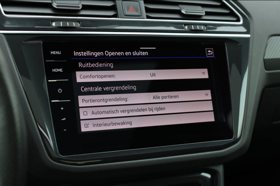 Volkswagen Tiguan 1.4 TSI eHybrid R-Line *Pano*Camera*Trekhaak*Black Style*