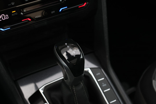 Volkswagen Tiguan 1.4 TSI eHybrid R-Line *Pano*Camera*Trekhaak*Black Style*