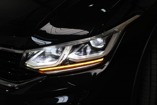 Volkswagen Tiguan 1.4 TSI eHybrid R-Line *Pano*Camera*Trekhaak*Black Style*