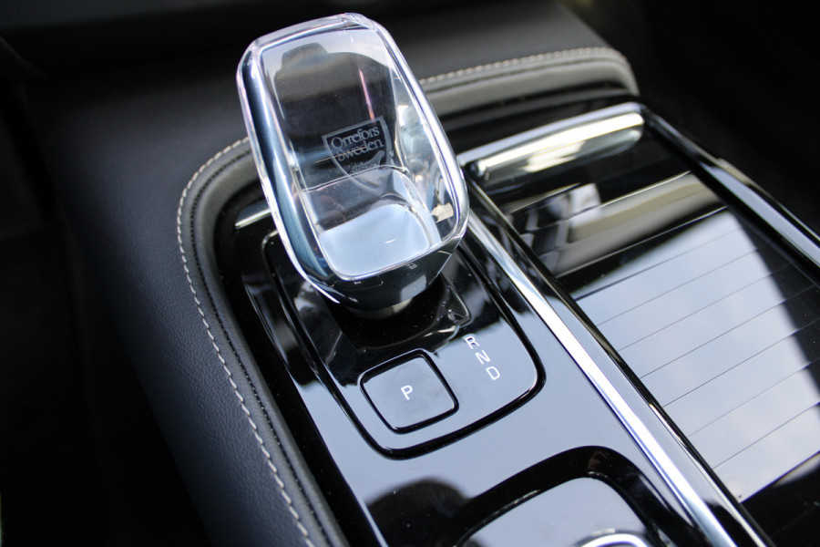 Volvo S90 2.0 T8 AWD Plus Dark | Schuifdak | Luchtvering | Long Range | Leder