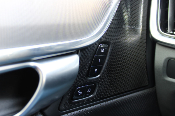 Volvo S90 2.0 T8 AWD Plus Dark | Schuifdak | Luchtvering | Long Range | Leder