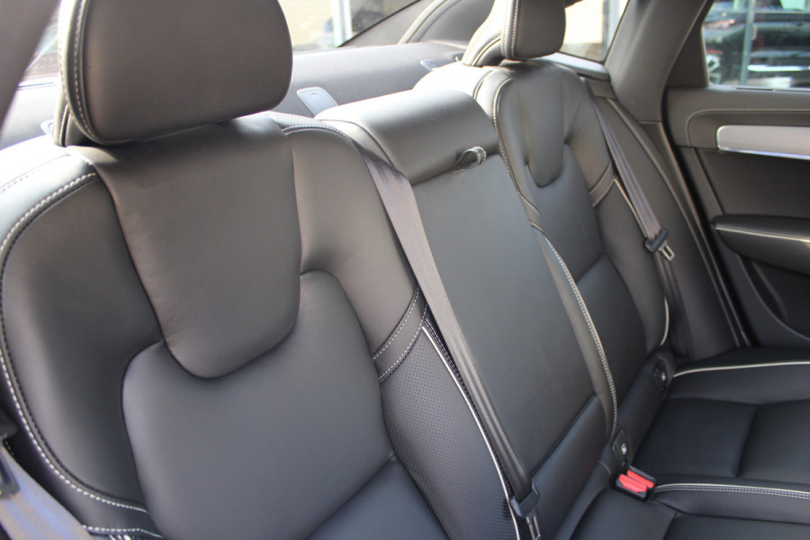 Volvo S90 2.0 T8 AWD Plus Dark | Schuifdak | Luchtvering | Long Range | Leder