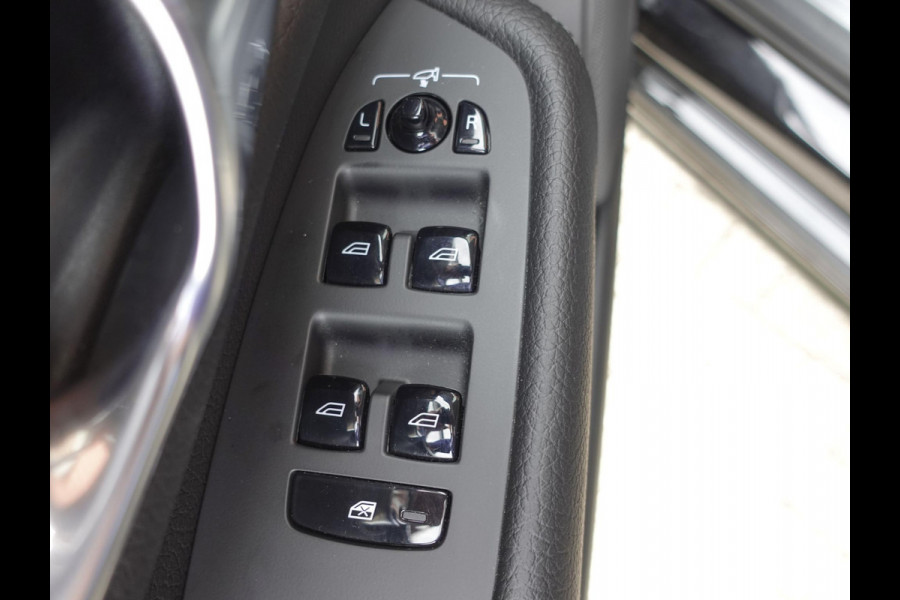 Volvo XC90 2.0 T8 Recharge AWD Inscription Expression 7-Pers | Leder | Navigatie | Adaptive Cruise Control | 19" Lichtmetalen Velgen | PDC V+A | Climate Control | Camera