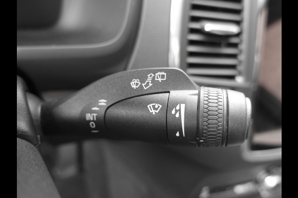Volvo XC90 2.0 T8 Recharge AWD Inscription Expression 7-Pers | Leder | Navigatie | Adaptive Cruise Control | 19" Lichtmetalen Velgen | PDC V+A | Climate Control | Camera