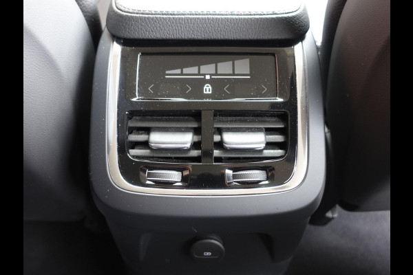 Volvo XC90 2.0 T8 Recharge AWD Inscription Expression 7-Pers | Leder | Navigatie | Adaptive Cruise Control | 19" Lichtmetalen Velgen | PDC V+A | Climate Control | Camera