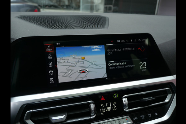 BMW 3 Serie Touring 330i HIGH EXECUTIVE | M-SPORT | PANO | H/K | LASER | TREKHAAK | 1e EIGENAAR!!