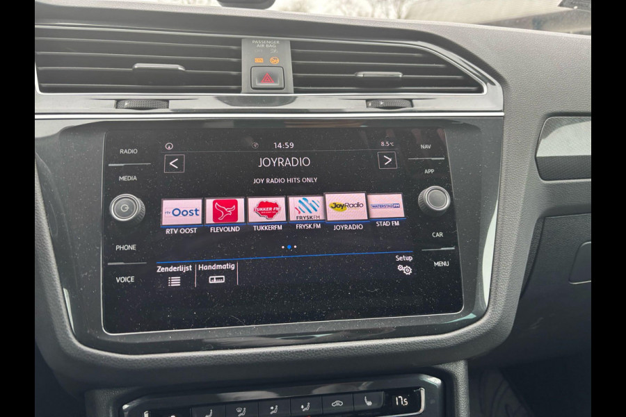 Volkswagen Tiguan 1.5 TSI ACT Highline | 150pk | Trekhaak | Stoelverwarming | Parkeersensoren Voor & Achter | Trekgewicht 1.800kg (geremd)