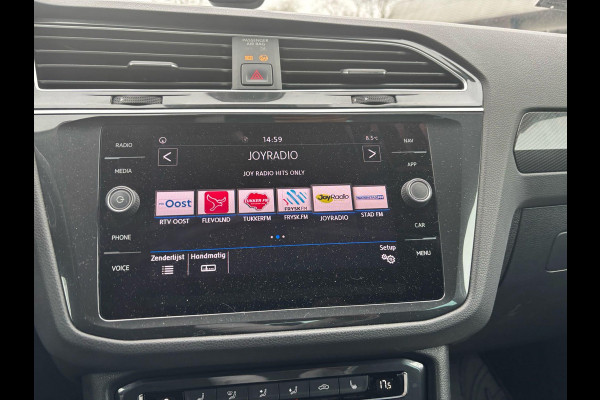 Volkswagen Tiguan 1.5 TSI ACT Highline | 150pk | Trekhaak | Stoelverwarming | Parkeersensoren Voor & Achter | Trekgewicht 1.800kg (geremd)