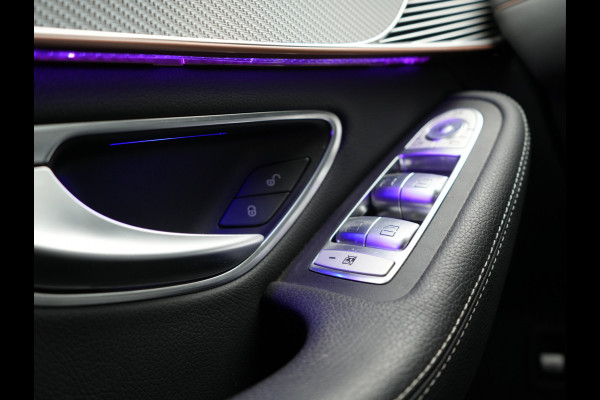 Mercedes-Benz EQC 400 4MATIC AMG Line 408pk INCL BTW | Trekhaak af Fabriek | Adaptive Cruise | 360 Camera | Multibeam LED | Standkachel | Sfeerverlichting | 19"L.M | Widescreen | Keyless | BLIS |