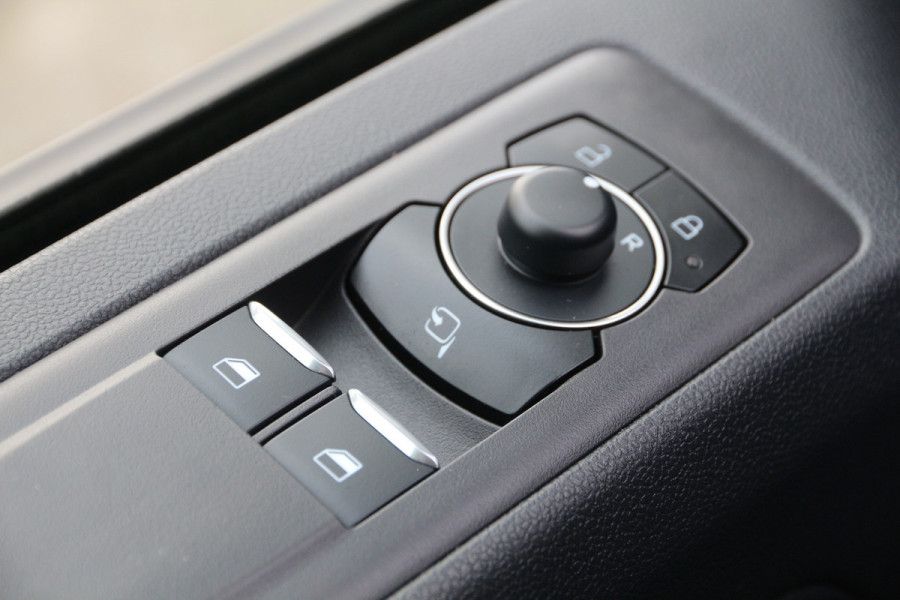 Ford Transit Custom 2.0 TDCI 170 | Aut. | KAR-edition | L2H1 | Trekhaak | Camera | Clima..