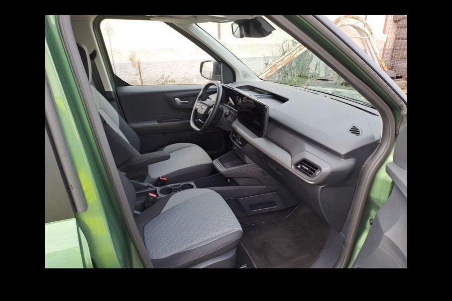 Ford E-Tourneo Courier Limited 44 kWh 136pk | Driver Assistance pack incl. Navigatie | 5 Persoons! | Winterpack