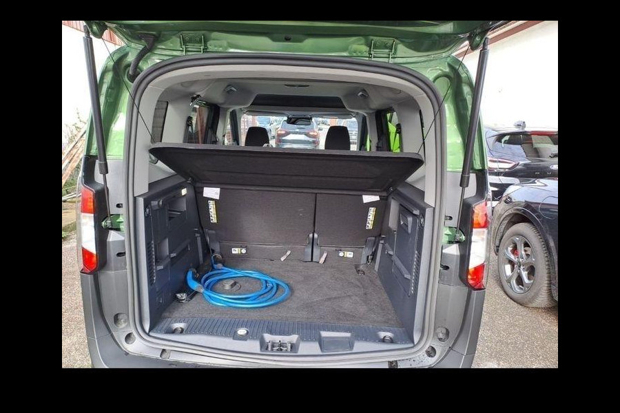 Ford E-Tourneo Courier Limited 44 kWh 136pk | Driver Assistance pack incl. Navigatie | 5 Persoons! | Winterpack