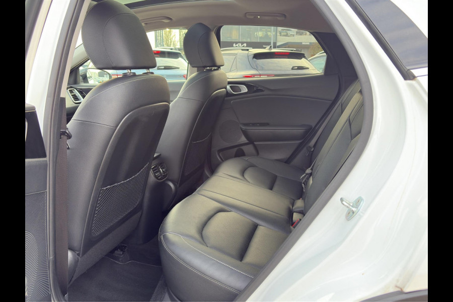 Kia Xceed 1.5 T-GDI MHEV ExecutiveLine Stoelverkoeling & Verwarming | Leder | Pano | Elektrische Geheugenstoelen | Navi | Camer| Cruise |