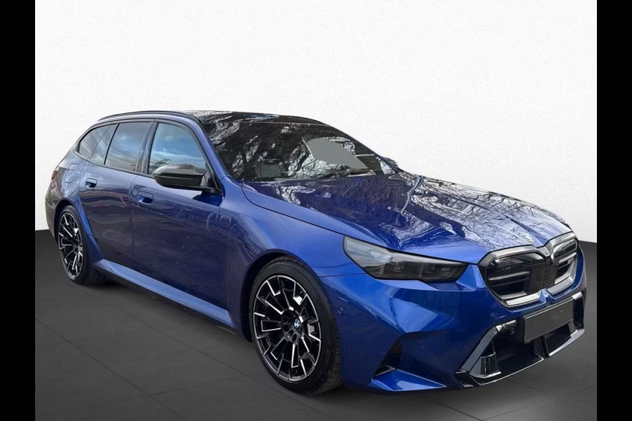 BMW 5 Serie Touring M5 ** M-DRIVER PACK (305 km/h), B&W, PANO, TREKH, MERINO LEDER, 20/21 INCH LMV ** 1e EIG - UNFALLFREI - Ex BMW AG ** ** INFORMEER OOK NAAR ONZE AANTREKKELIJKE FINANCIAL-LEASE TARIEVEN **