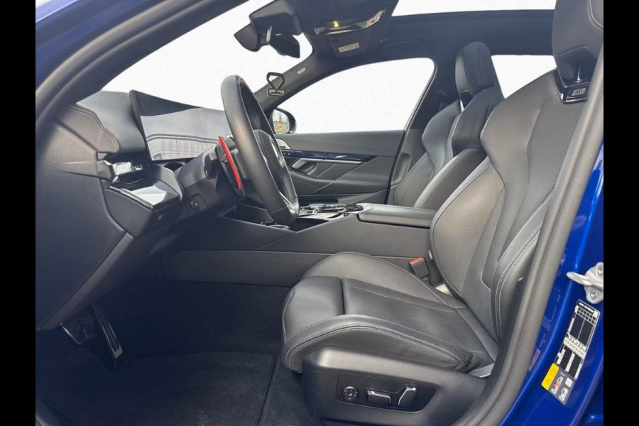 BMW 5 Serie Touring M5 ** M-DRIVER PACK (305 km/h), B&W, PANO, TREKH, MERINO LEDER, 20/21 INCH LMV ** 1e EIG - UNFALLFREI - Ex BMW AG ** ** INFORMEER OOK NAAR ONZE AANTREKKELIJKE FINANCIAL-LEASE TARIEVEN **