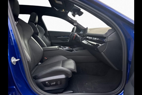 BMW 5 Serie Touring M5 ** M-DRIVER PACK (305 km/h), B&W, PANO, TREKH, MERINO LEDER, 20/21 INCH LMV ** 1e EIG - UNFALLFREI - Ex BMW AG ** ** INFORMEER OOK NAAR ONZE AANTREKKELIJKE FINANCIAL-LEASE TARIEVEN **