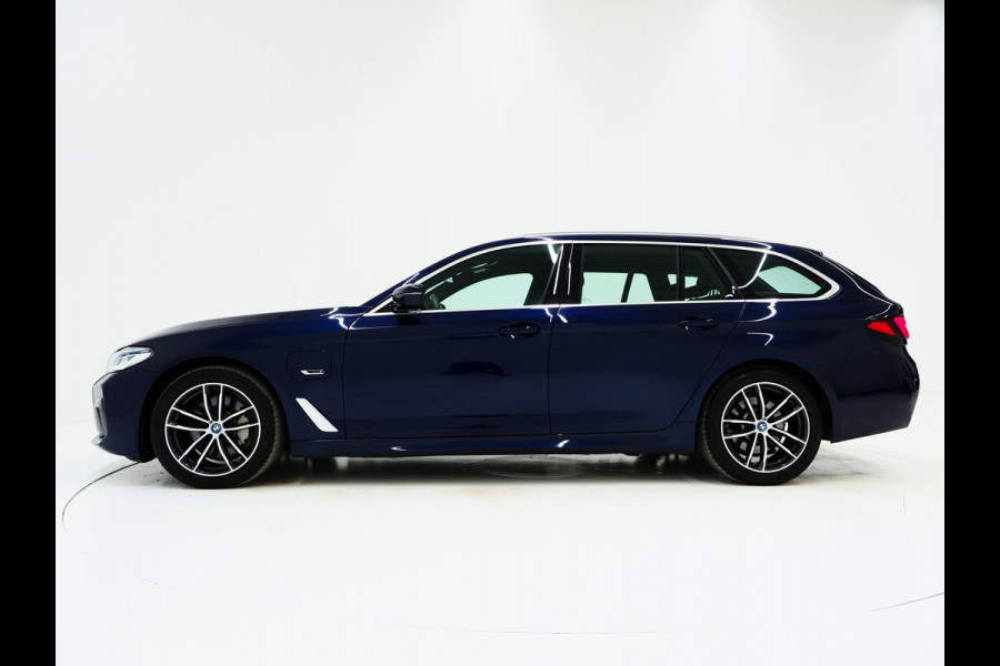 BMW 5 Serie Touring 530e xDrive M Sport | Harman/Kardon | LaserLED | Adaptive Cruise | Sportstuur | Keyless | Camera | Carplay