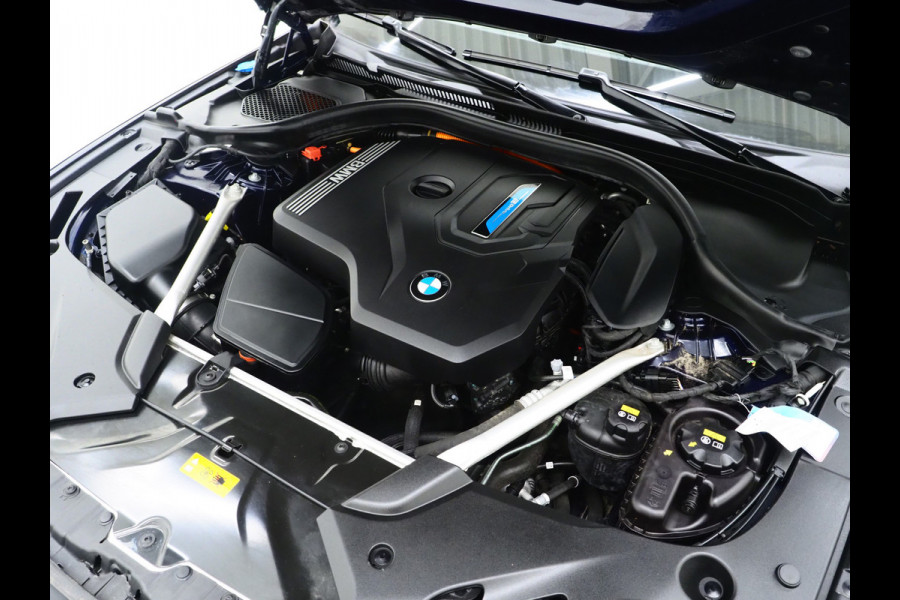 BMW 5 Serie Touring 530e xDrive M Sport | Harman/Kardon | LaserLED | Adaptive Cruise | Sportstuur | Keyless | Camera | Carplay