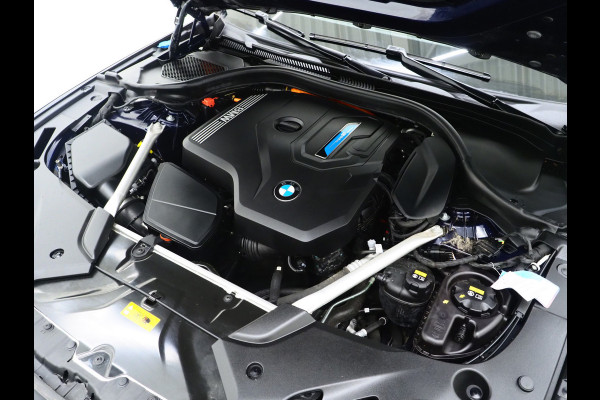 BMW 5 Serie Touring 530e xDrive M Sport | Harman/Kardon | LaserLED | Adaptive Cruise | Sportstuur | Keyless | Camera | Carplay