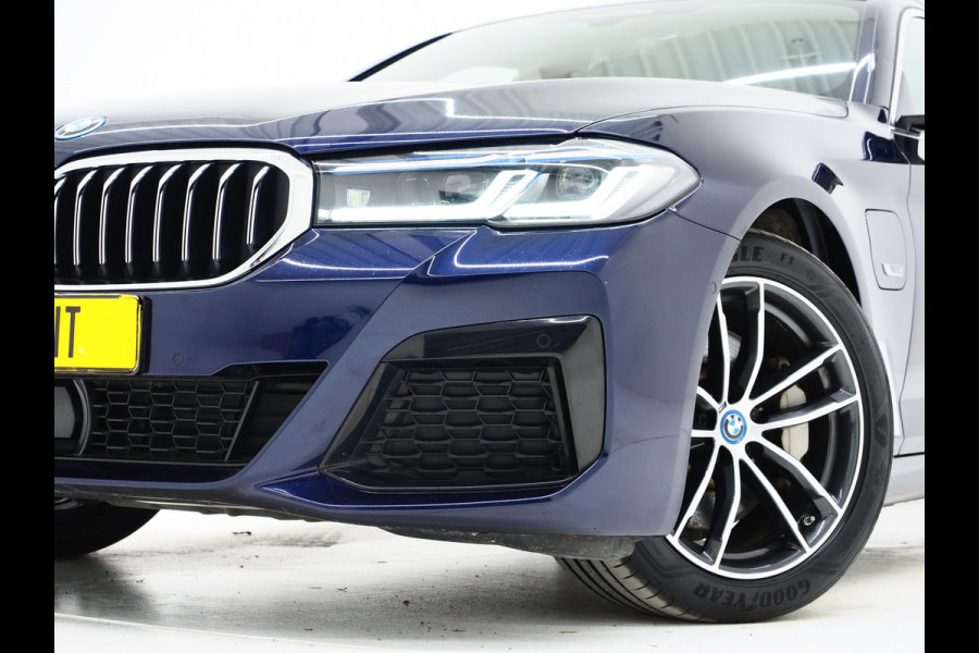 BMW 5 Serie Touring 530e xDrive M Sport | Harman/Kardon | LaserLED | Adaptive Cruise | Sportstuur | Keyless | Camera | Carplay