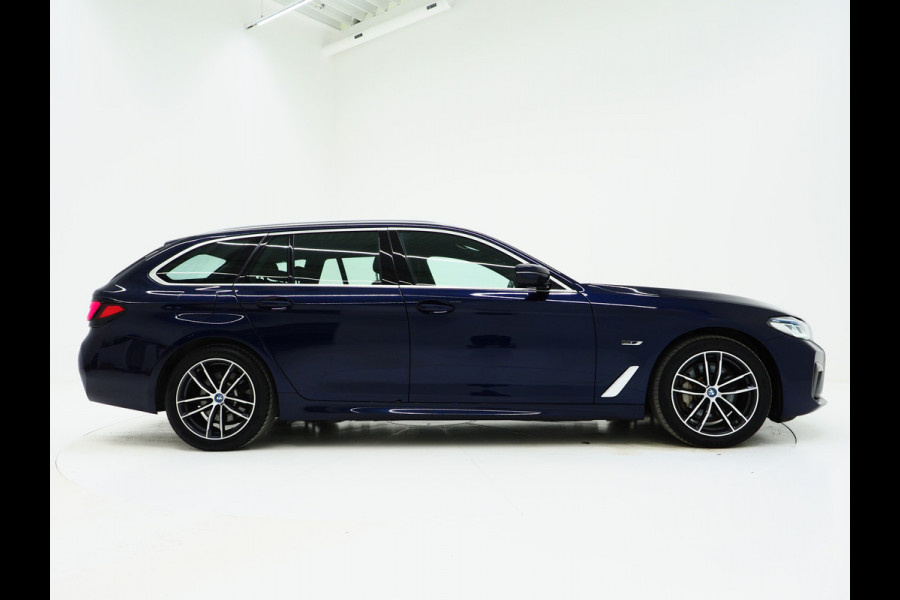 BMW 5 Serie Touring 530e xDrive M Sport | Harman/Kardon | LaserLED | Adaptive Cruise | Sportstuur | Keyless | Camera | Carplay