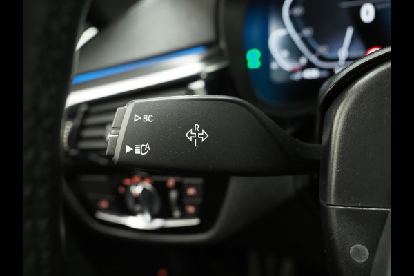 BMW 5 Serie Touring 530e xDrive M Sport | Harman/Kardon | LaserLED | Adaptive Cruise | Sportstuur | Keyless | Camera | Carplay