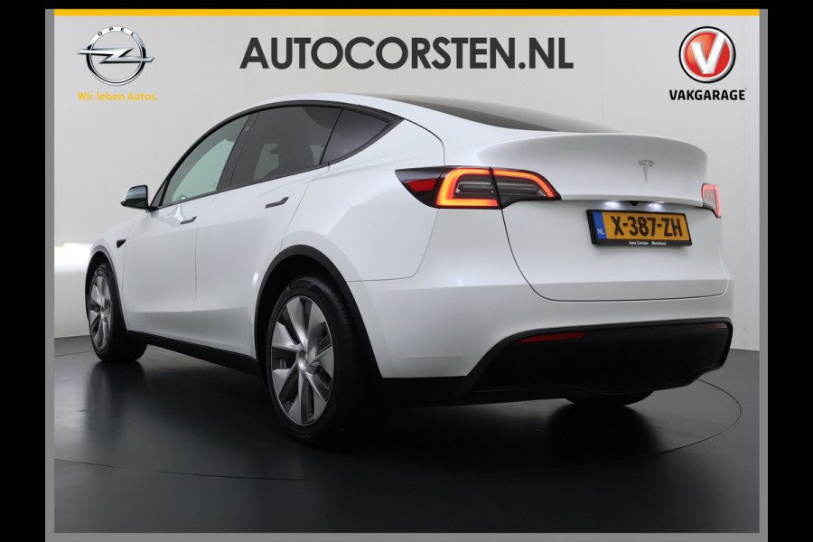 Tesla Model Y RWD 300pk SOH 95% Warmtepomp LFP-Accu Leer Lmv Camera's Panoramadak Adap.Cruise Navi Ecc Autopilot Stoel+Stuur+Achterbank Verwarming Elek.Achterklep Dodehoek detector Draadloze telefoonlader 1e Eigenaar Origineel Nederlandse Auto Fabrieksgarantie op Motor en Accu tot 08-03-2032/160.000km