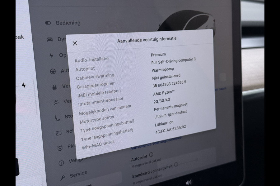 Tesla Model Y RWD 300pk SOH 95% Warmtepomp LFP-Accu Leer Lmv Camera's Panoramadak Adap.Cruise Navi Ecc Autopilot Stoel+Stuur+Achterbank Verwarming Elek.Achterklep Dodehoek detector Draadloze telefoonlader 1e Eigenaar Origineel Nederlandse Auto Fabrieksgarantie op Motor en Accu tot 08-03-2032/160.000km