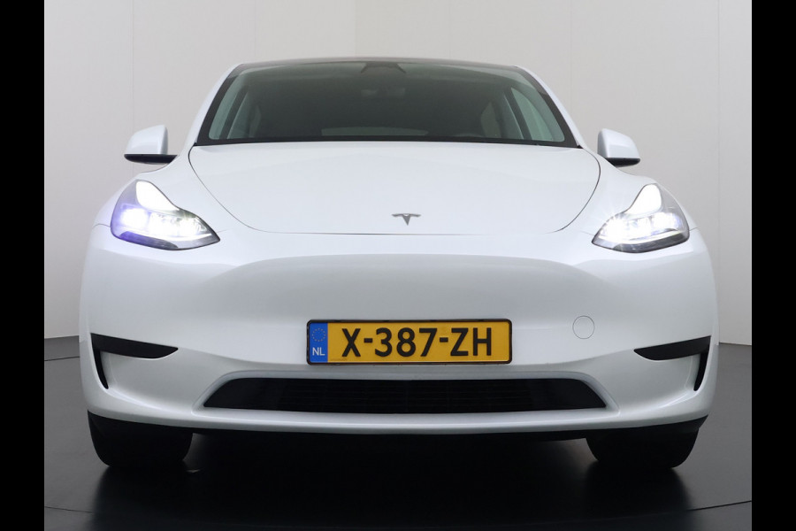 Tesla Model Y RWD 300pk SOH 95% Warmtepomp LFP-Accu Leer Lmv Camera's Panoramadak Adap.Cruise Navi Ecc Autopilot Stoel+Stuur+Achterbank Verwarming Elek.Achterklep Dodehoek detector Draadloze telefoonlader 1e Eigenaar Origineel Nederlandse Auto Fabrieksgarantie op Motor en Accu tot 08-03-2032/160.000km