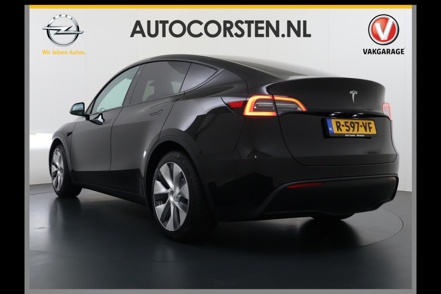 Tesla Model Y RWD SOH 95% Warmtepomp LFP-Accu Leder Lmv Camera's Panoramadak Adap.Cruise Navi Ecc Autopilot Stoel+Stuur+Achterbank Verwarming Elek.Achterklep Dodehoek detector Draadloze telefoonlader Origineel Nederlandse Auto Fabrieksgarantie op Motor en Accu tot 7-12-2030/160.000km